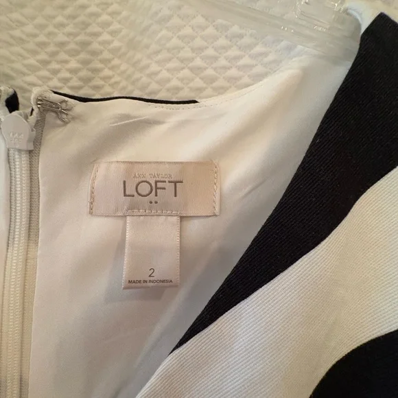 LOFT Black and White Chevron Mini Dress size 2 - Picture 6 of 7